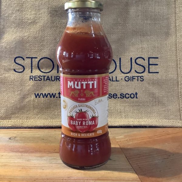 Mutti Passata made with baby Roma tomatoes